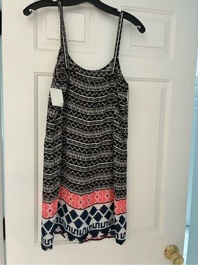 Eight Sixty Black, White & Coral Patterned Mini Dress